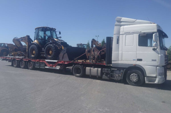 Transport maszyn budowlanych Szczerców